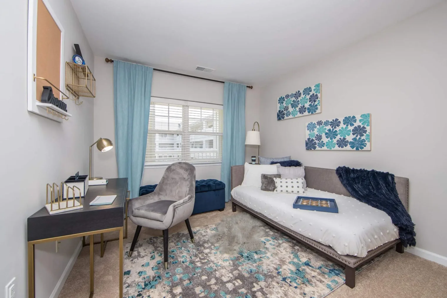 heritageatsettlerslanding home office